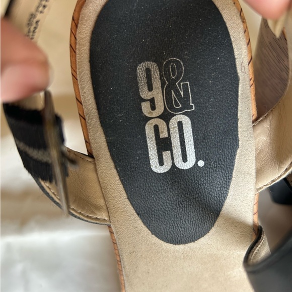 9 & Co. Black Wedges: Size 8 - Picture 4 of 7